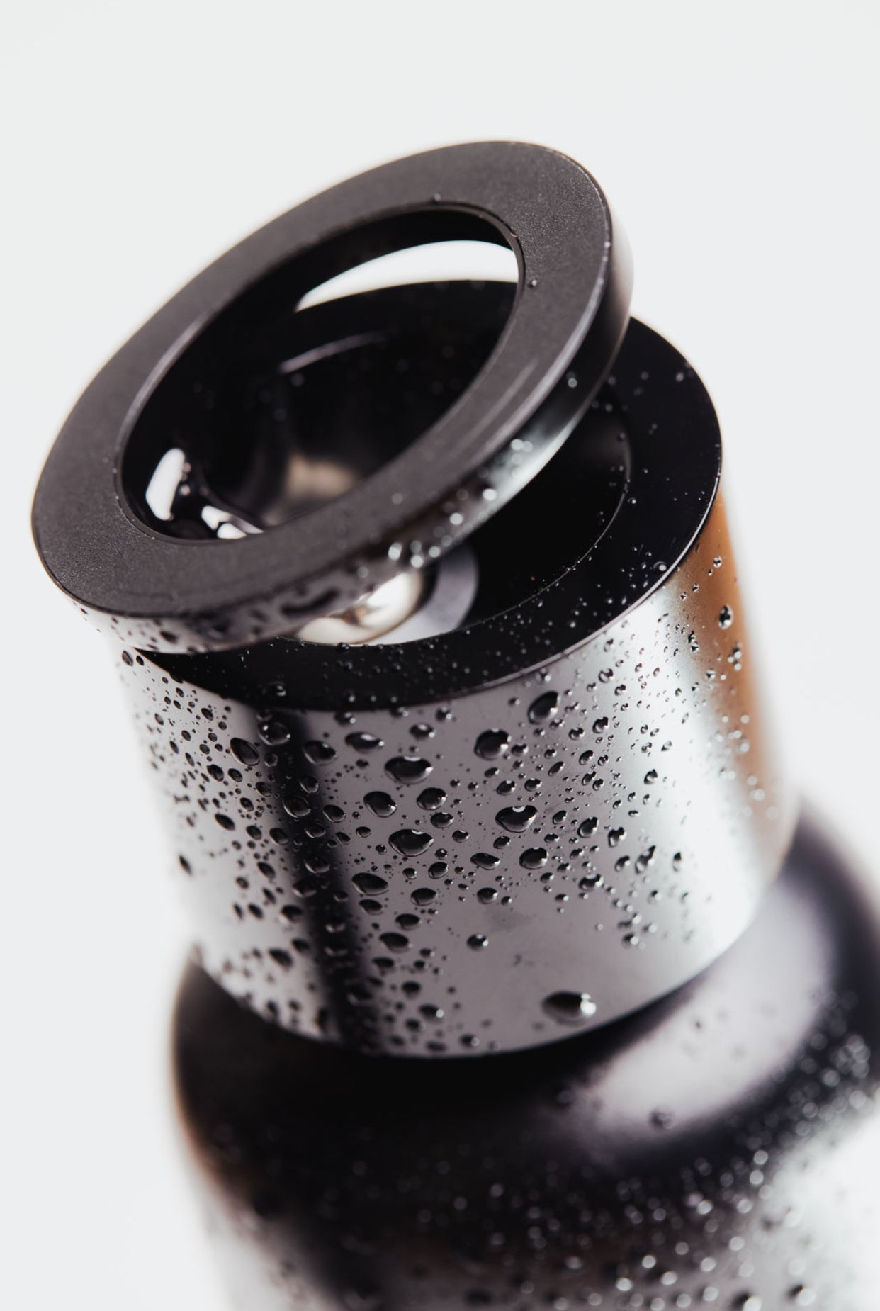 Refreshify Edelstahl Wasserflasche + Gratis Magnet Booster Ring