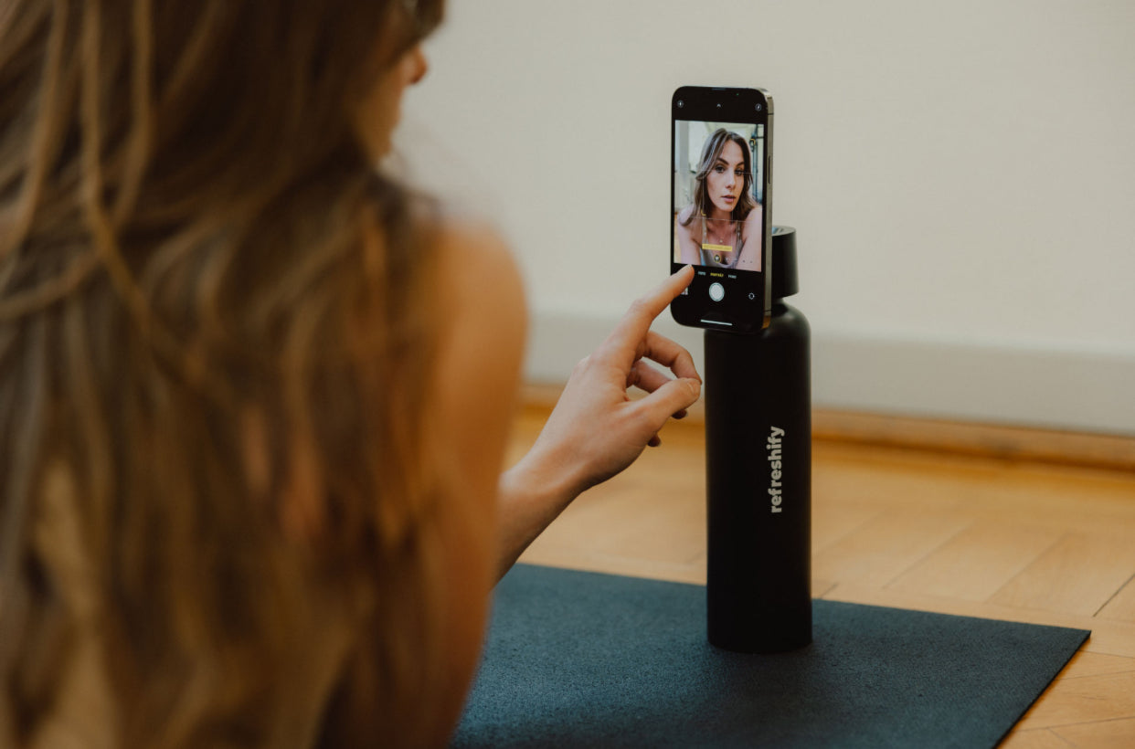 Refreshify Edelstahl Wasserflasche + Gratis Magnet Booster Ring